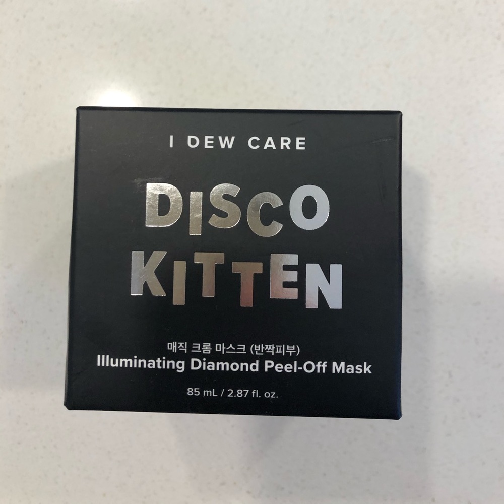 Disco kitten illuminating face mask